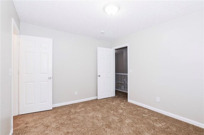 Building Photo - 2108 Lindley Ln