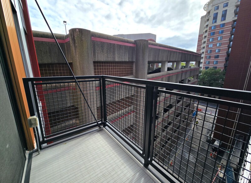 Balcony - 1320 Fenwick Ln