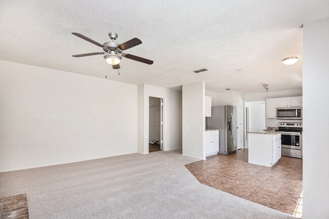 Building Photo - 8201 Cloverglen Ln