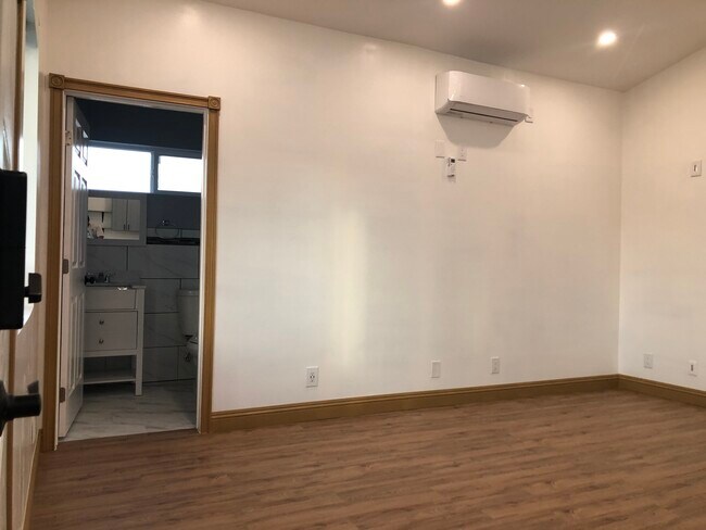 Building Photo - 8802 Kittyhawk Ave