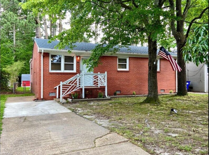 Building Photo - 6429 Tuttle Ave