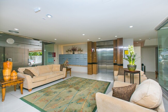 Building Photo - Loft at Waikiki - 2 Bdrm/2 Bath/2 Prkg - $...