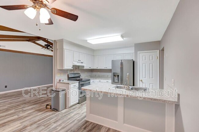 Building Photo - 412 Fox Hunt Rd