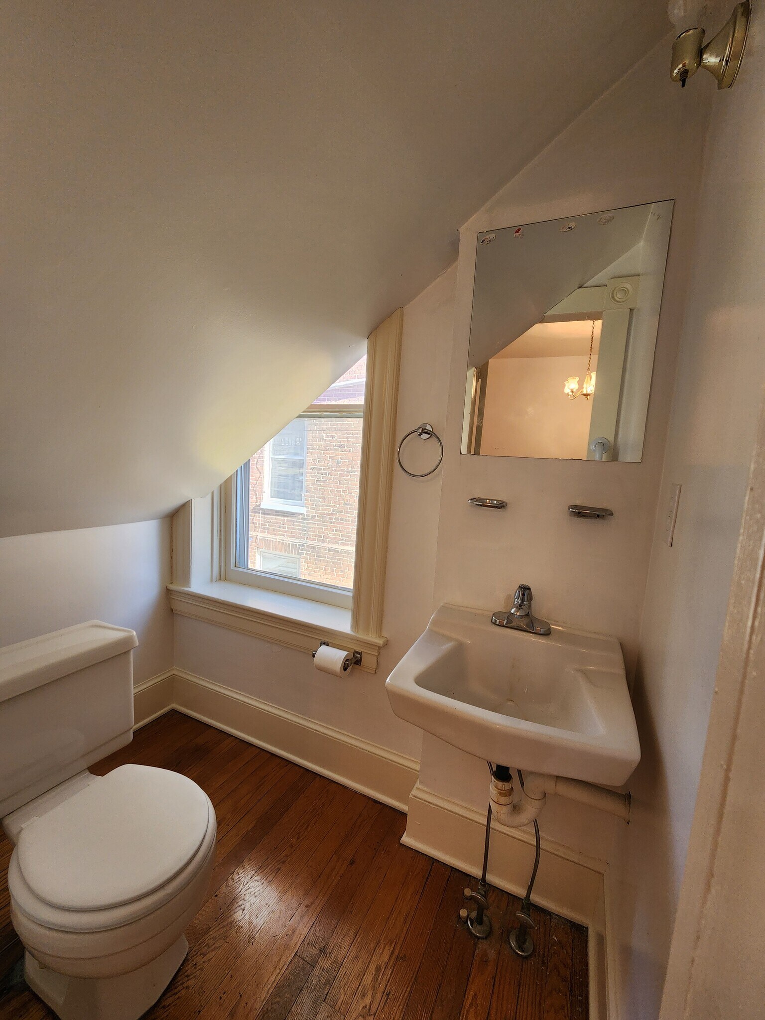 Building Photo - 125 Peyton St