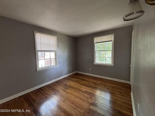 Building Photo - 2 bedroom in Jacksonville FL 32205
