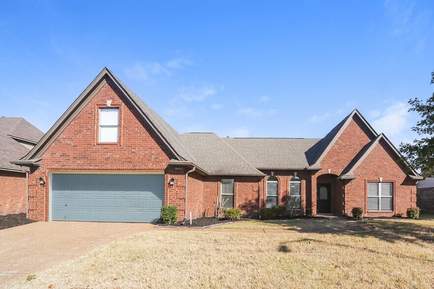 Primary Photo - 10442 Sanford Dr