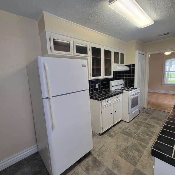 Building Photo - 4461 Clingman Dr
