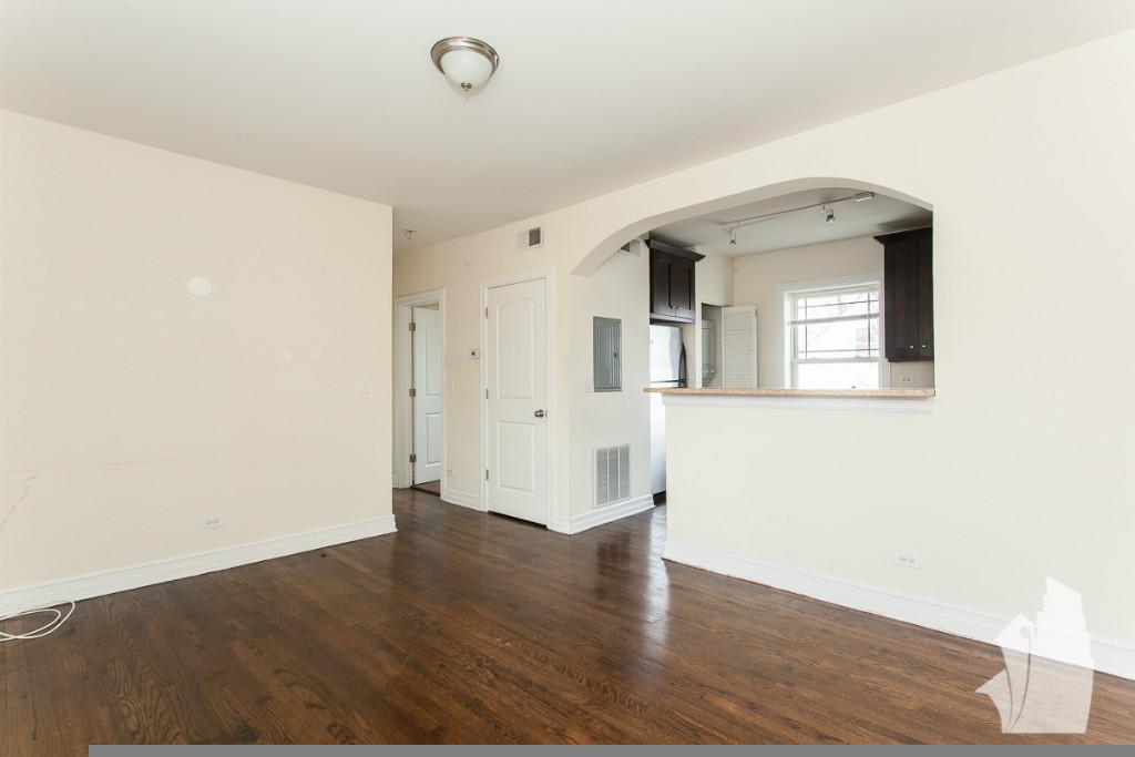 Building Photo - 3808 N Sheffield Ave