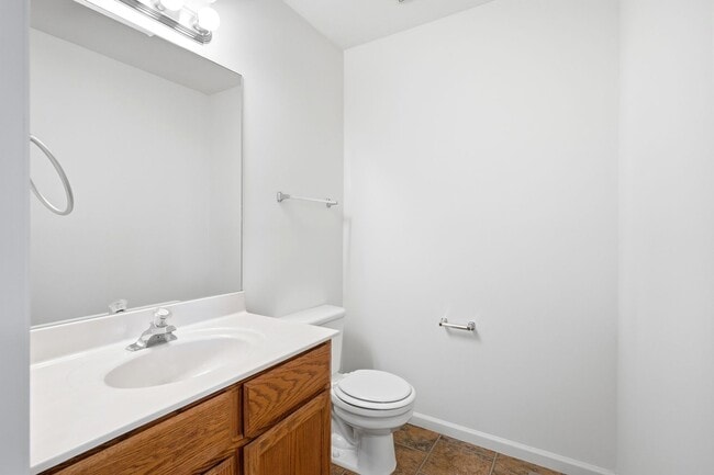 Building Photo - 2413-2415 Northampton Dr.