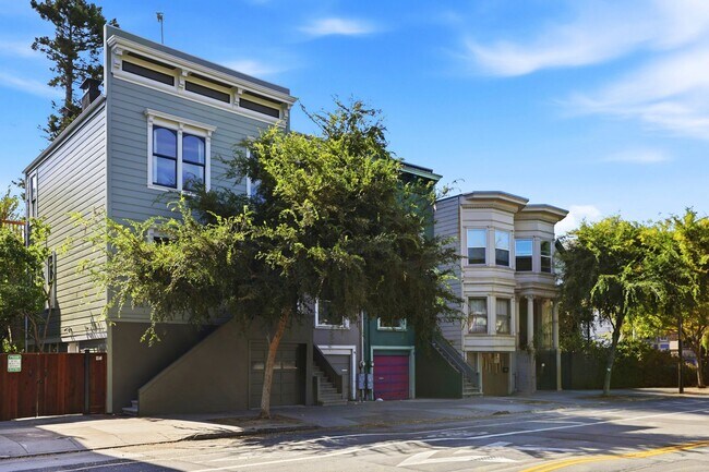 Building Photo - 2570 Folsom St