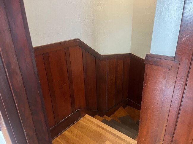 Building Photo - DEA-1061-KALMIA ST