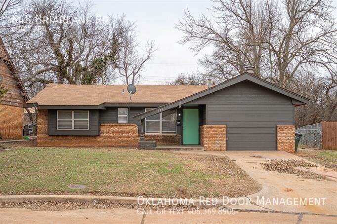 Building Photo - 848 Briarlane Rd