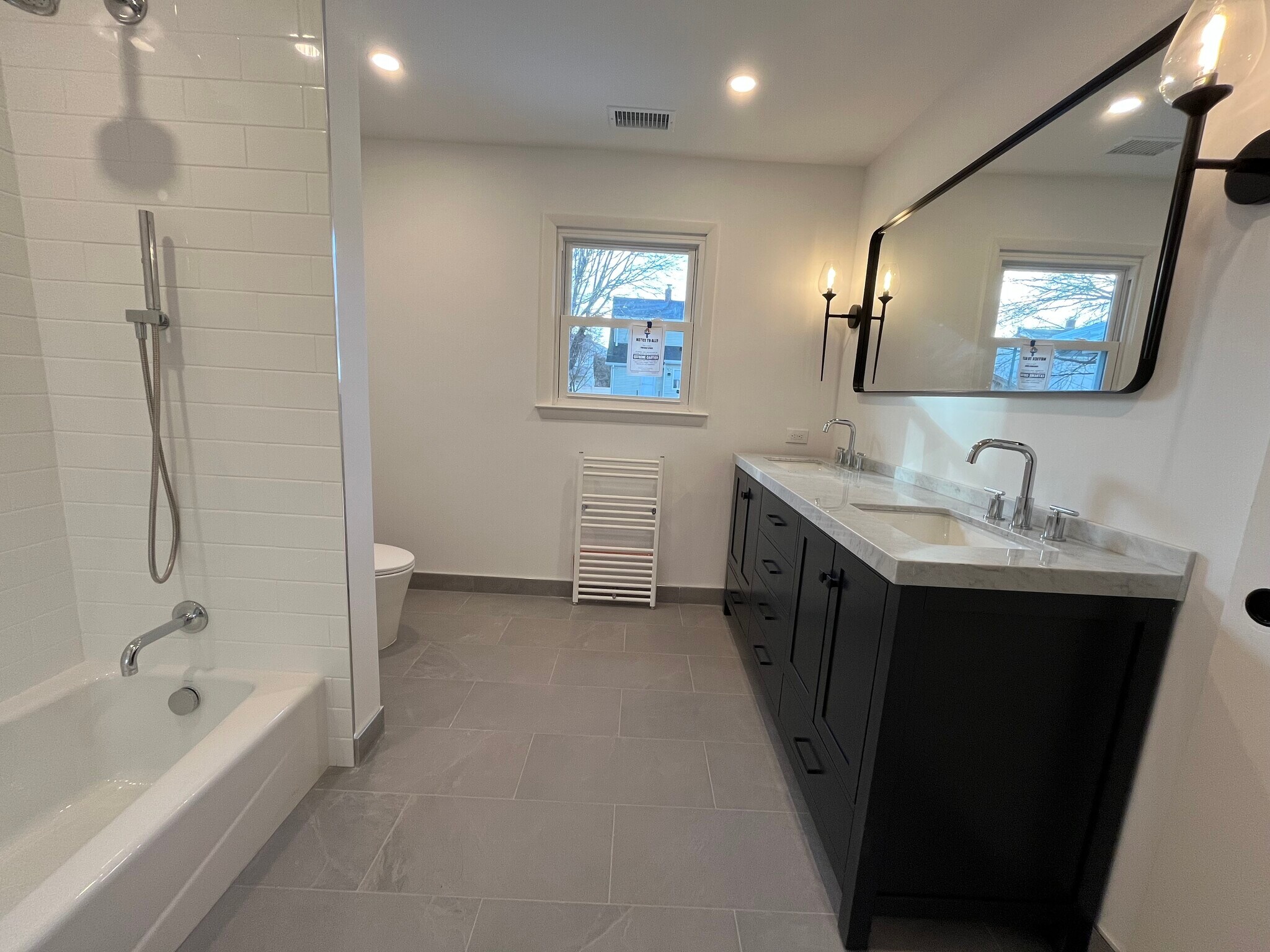 Building Photo - 34 Keith St