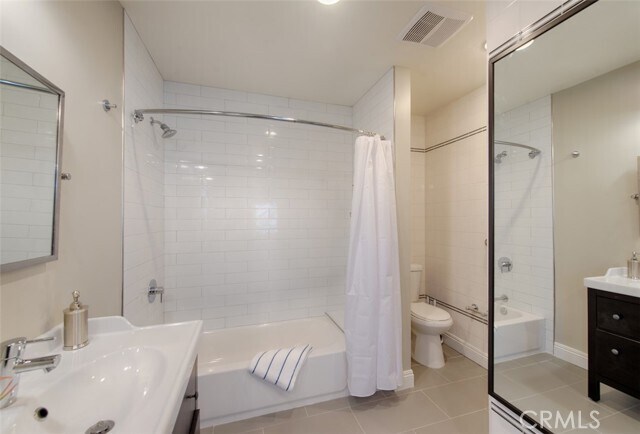 Building Photo - 113 29th St