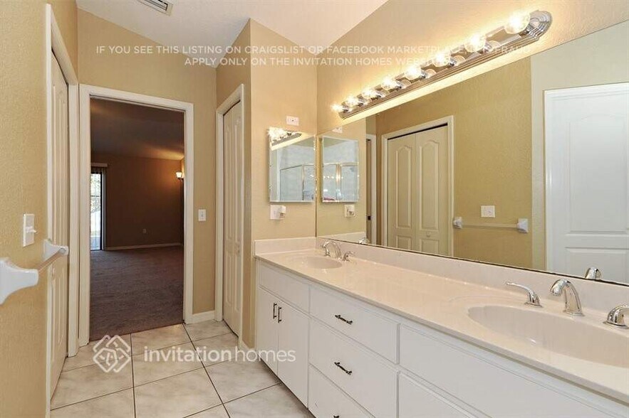 Building Photo - 22629 Willow Lakes Dr