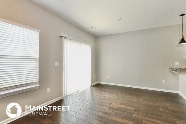 Building Photo - 2107 Paddle Wheel Dr