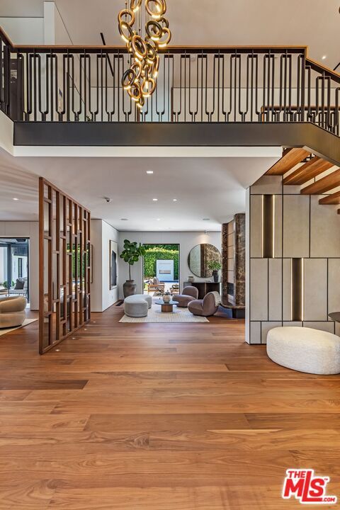 Building Photo - 927 Whittier Dr