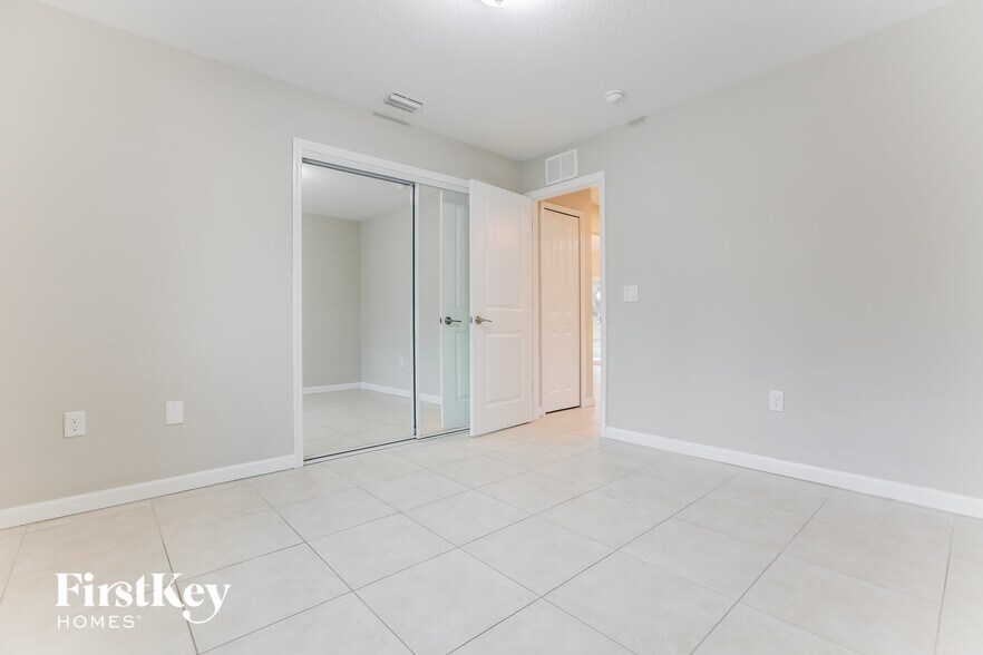 Building Photo - 3809 Everglades Terrace