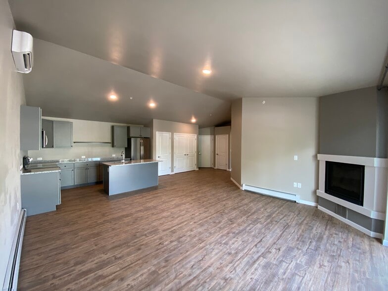 Northline Apartments 1880 E Deerfield Ave Suamico WI 54173