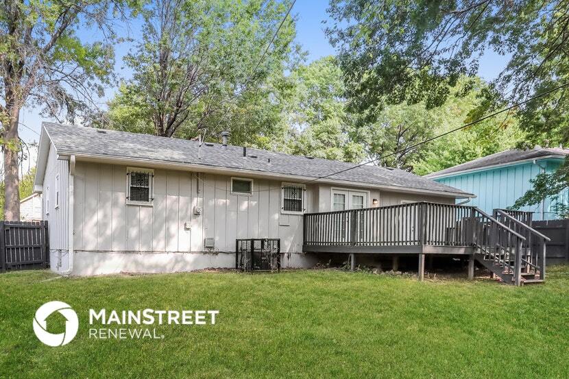 Building Photo - 11955 Sycamore Ave