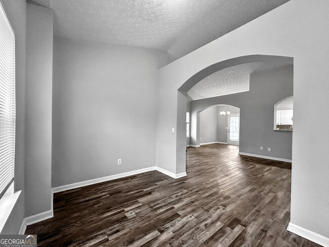 Building Photo - 4110 Robin Cir