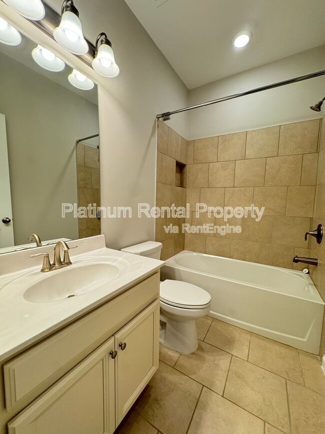 Building Photo - 707 Topsail Ln
