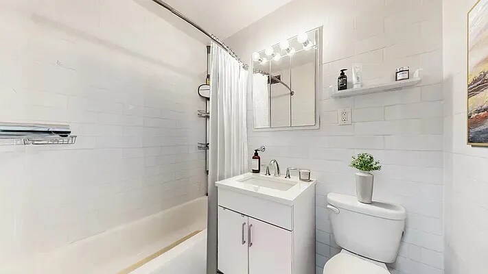 Building Photo - 347 W 53rd St