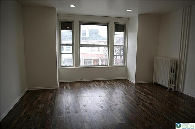 Building Photo - 128 S West St