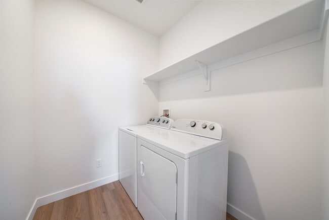 Building Photo - 3153 N Stardew St