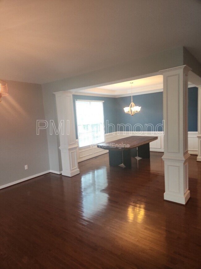 Building Photo - 7183 Yare St