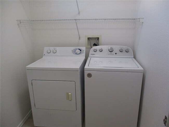 Building Photo - 3780 Coyote Ct