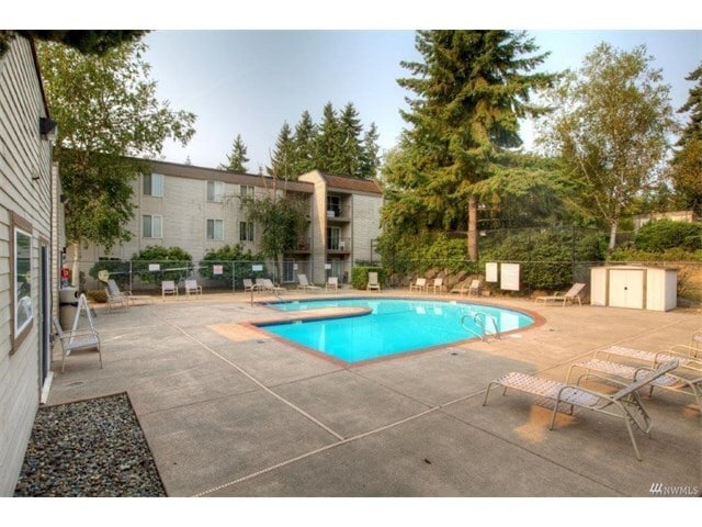 Building Photo - New Remodeled 1 Bed 1 Bath Condo Across fr...