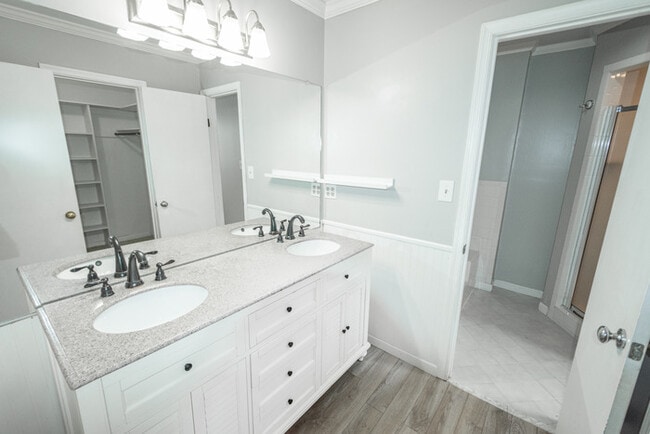 Building Photo - BEAUTIFUL HOME FOR RENT IN GLENWOOD AREA