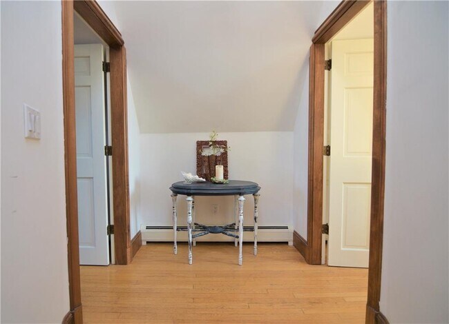 Building Photo - 61 Ledge Rd