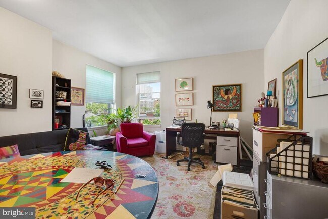 Building Photo - 2137 Spruce St