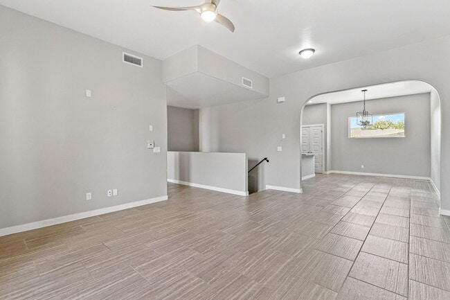 Building Photo - 6350 Escondido Dr