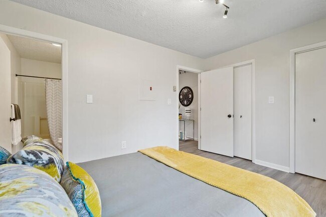 Building Photo - 2533 Bradford Ct