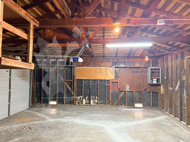 Building Photo - 2678 Hoover Ct