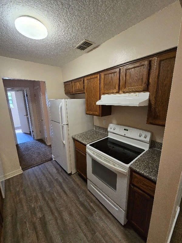 Building Photo - 458 Bentwood Ln