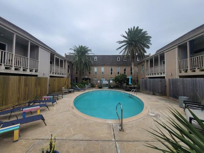 Building Photo - 215 Postoffice St