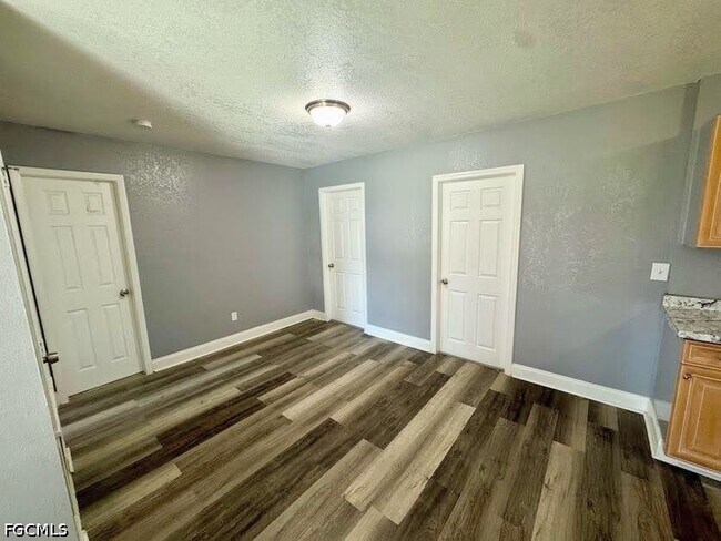 Building Photo - 2026 Schooner Dr