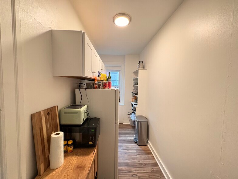 Building Photo - 5718 Ellsworth Ave