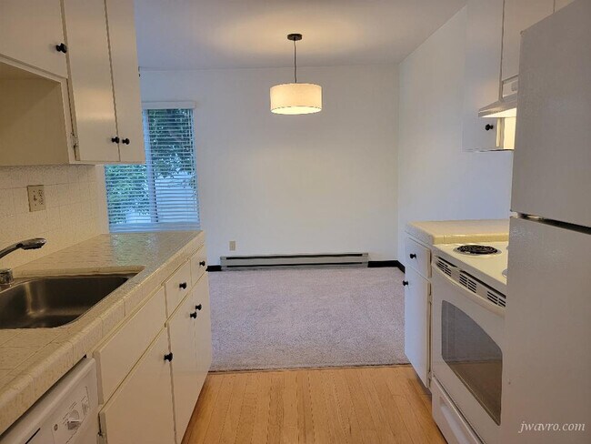 Building Photo - 160 Gardenside Dr