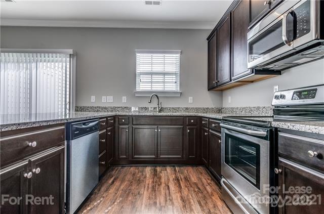 Building Photo - 363 Halton Crossing Dr SW