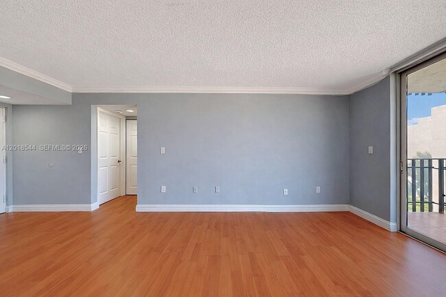Building Photo - 3581 SW 117th Ave