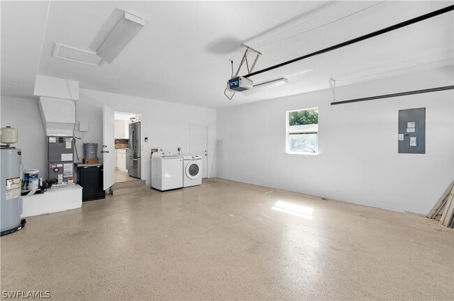 Building Photo - 875 Robin Ct