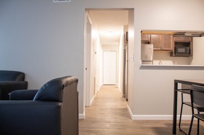 Interior Photo - 903 S Locust