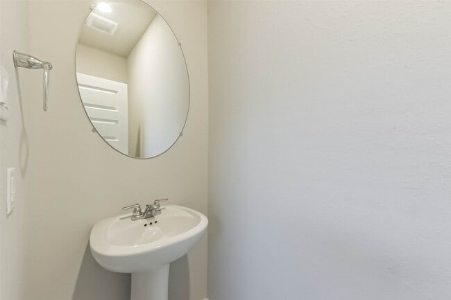 Building Photo - 5723 Madden Ln