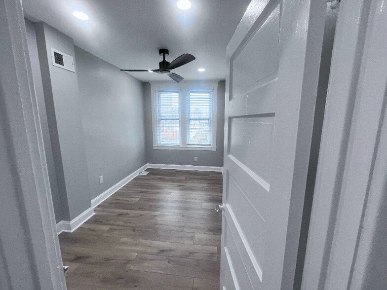 Building Photo - 2520 W Seybert St