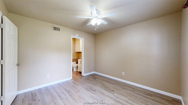 Building Photo - 805 San Pedro Dr